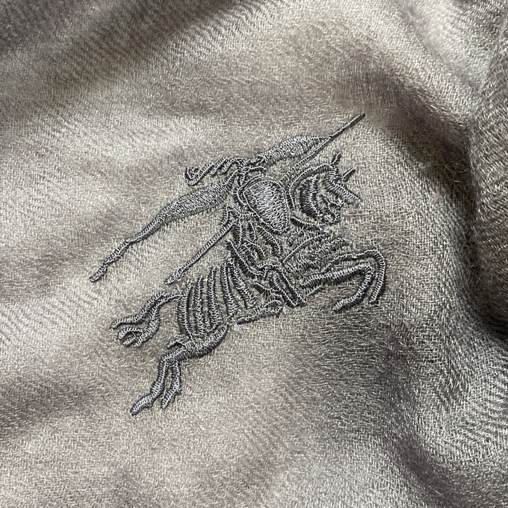 Burberry cashmere one tone gray scarf eyelash fringe